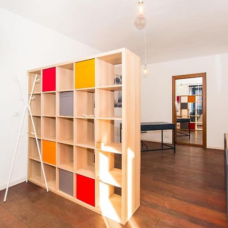 Appartement Colorful Statuto Square Design Apart à Turin Extérieur photo