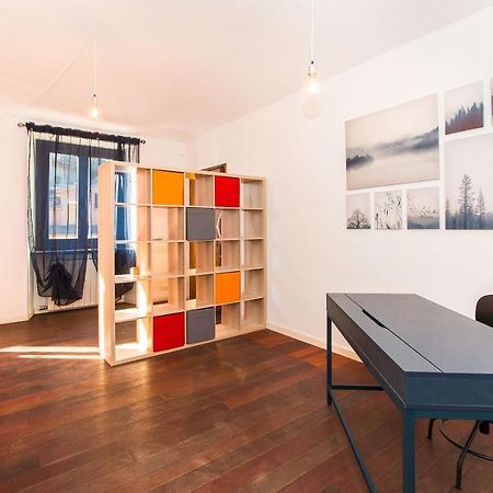 Appartement Colorful Statuto Square Design Apart à Turin Extérieur photo