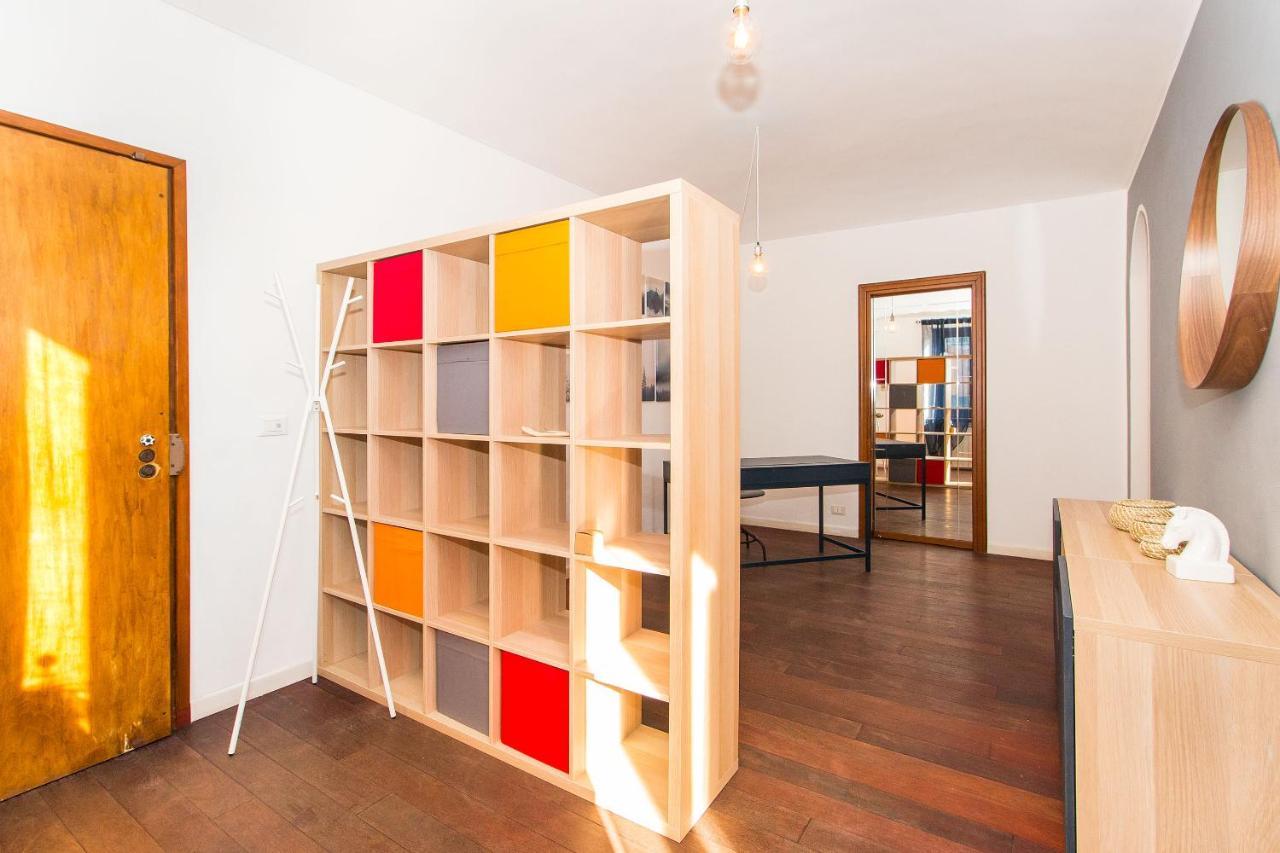 Appartement Colorful Statuto Square Design Apart à Turin Extérieur photo