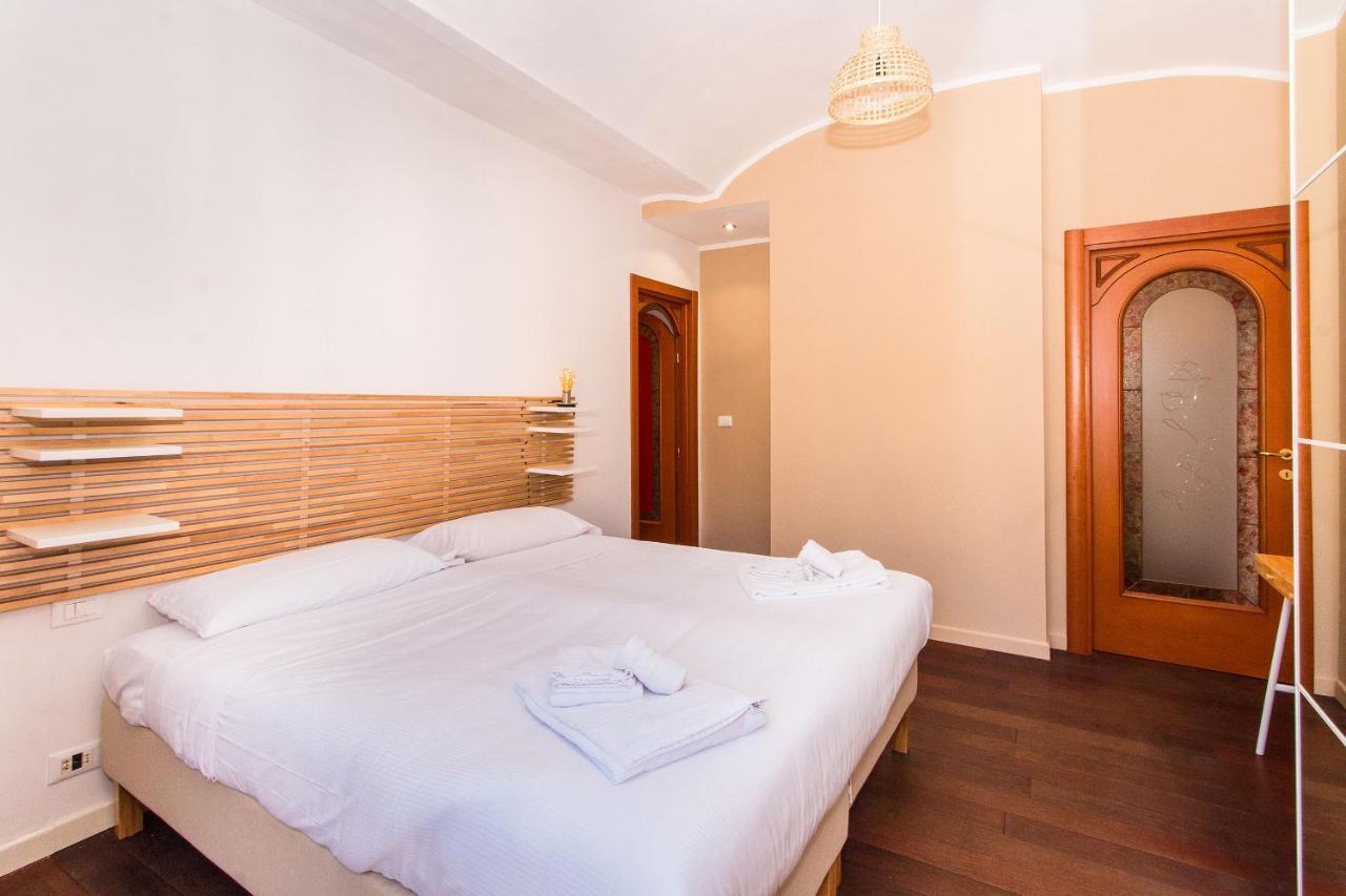 Appartement Colorful Statuto Square Design Apart à Turin Extérieur photo